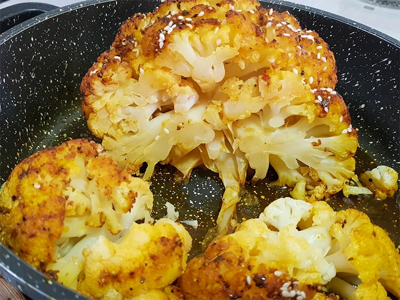 Crispy roasted cauliflower in a pan - כרובית קריספית בתנור