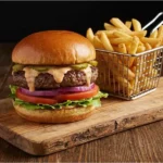 המבורגר מתכון כמו במסעדות עם ציפס בצד