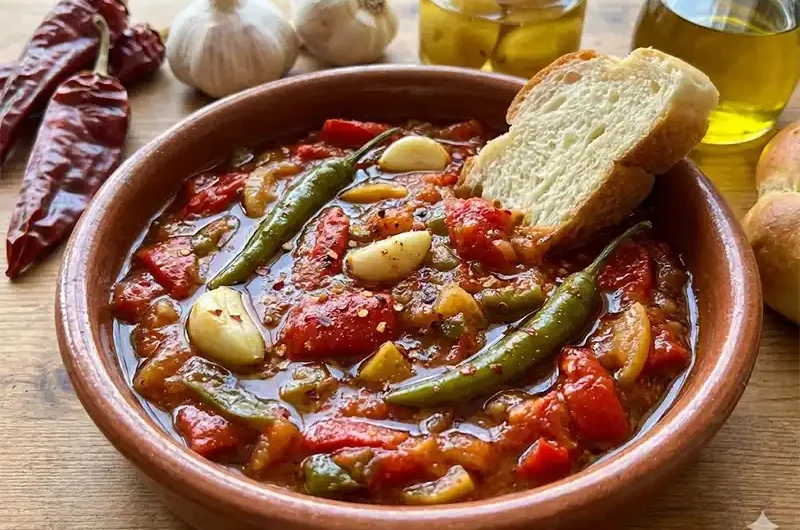 סלט מטבוחה מרוקאית אסלית