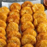 לביבות כרובית על מגש עם רוטב בצד