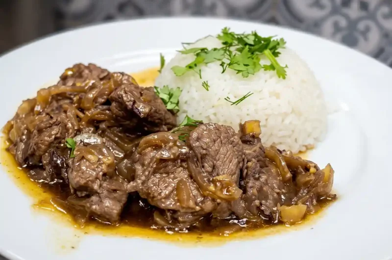 כבד עוף עם בצל מקורמל